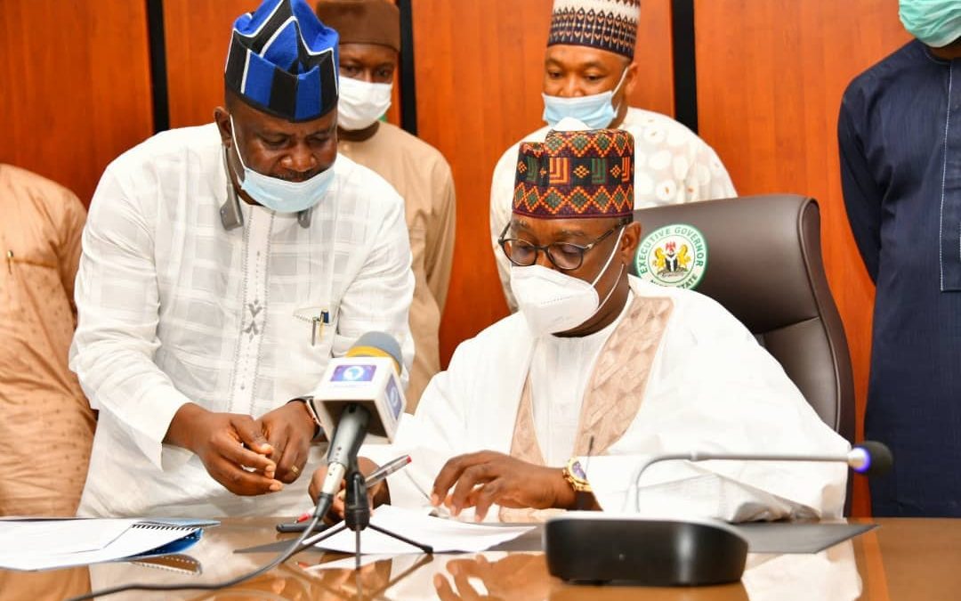 GOVERNOR ABUBAKAR SANI BELLO ASSENTS TO 2021 NIGER STATE BUDGET TO INTO LAW