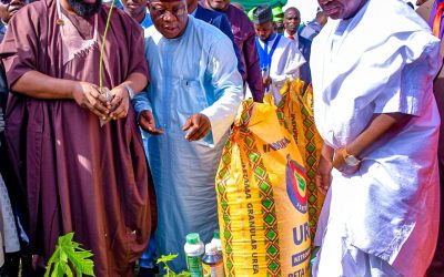 GOVERNOR UMARU BAGO OF NIGER STATE FLAGS-OFF DISTRIBUTION OF SEEDLINGS, FERTILZER AND OTHER FARM INPUTS AS INTERVENTION TO 640 FARMERS ACROSS THE 25 COUNCILS IN THE STATE