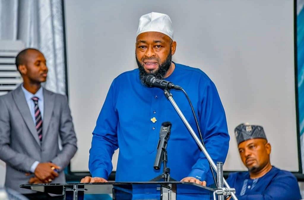 NIGER STATE GOVERNMENT TO COMMENCE WARD DEVELOPMENT PROJECTS ***AS FARMER GOVERNOR UMARU BAGO CALLS FOR UNITY AMONG APC MEMBERS.